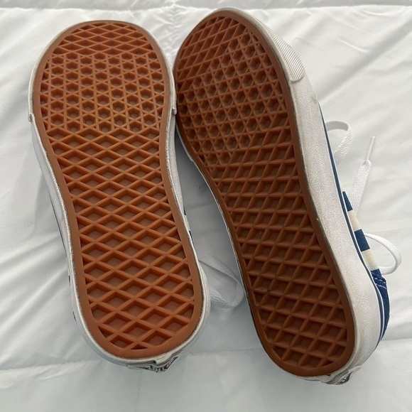 Vans Blue and White Checkered Skater Shoes. Mens Size 7/ Women’s Size 5.5. EUC - Picture 3 of 4